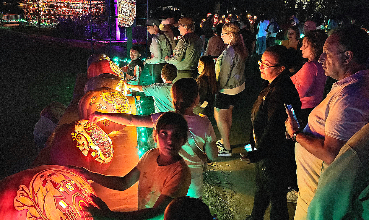 Jack O Lantern World – Lake Zurich 2025